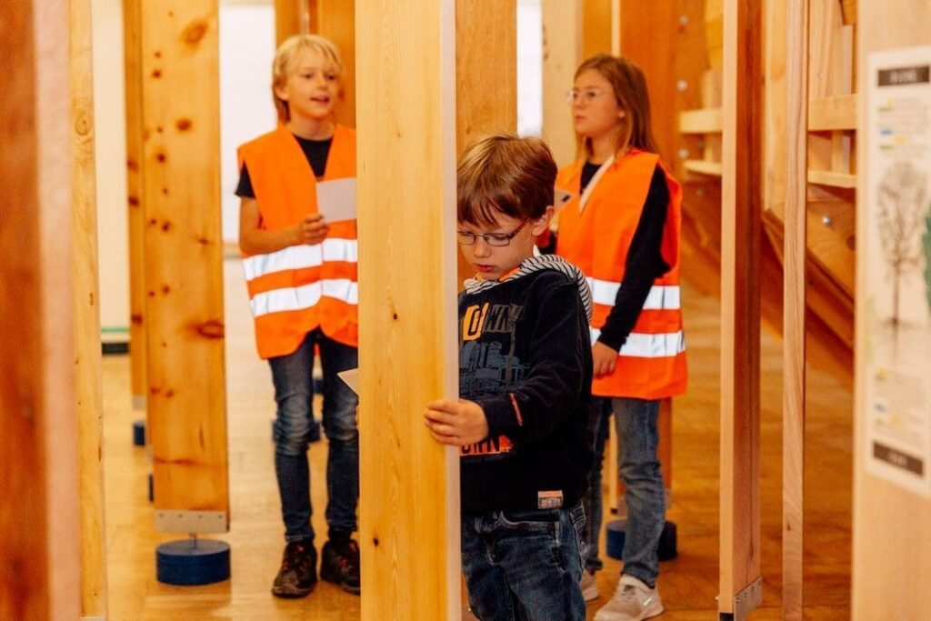 Holzbibliothek